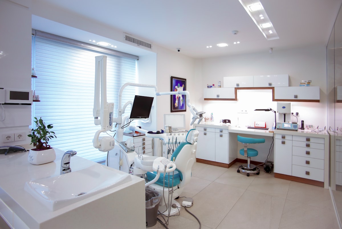 A calm, plant-filled dental treatment room